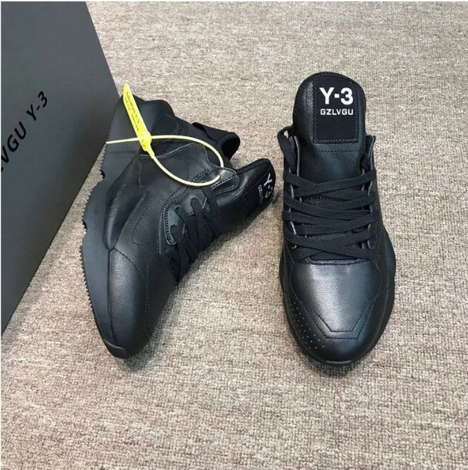 Les baskets Adidas Y-3 combinent un style avant-gardiste à une performance haut de gamme.
leur design innovant, pas cher. Le moins cher.