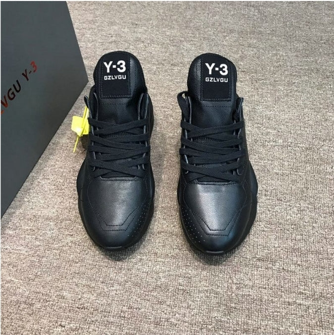 Les baskets Adidas Y-3 combinent un style avant-gardiste à une performance haut de gamme.
leur design innovant, pas cher. Le moins cher.