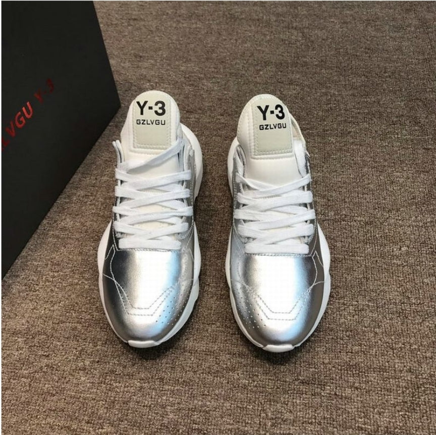 Les baskets Adidas Y-3 combinent un style avant-gardiste à une performance haut de gamme.
leur design innovant, pas cher. Le moins cher.