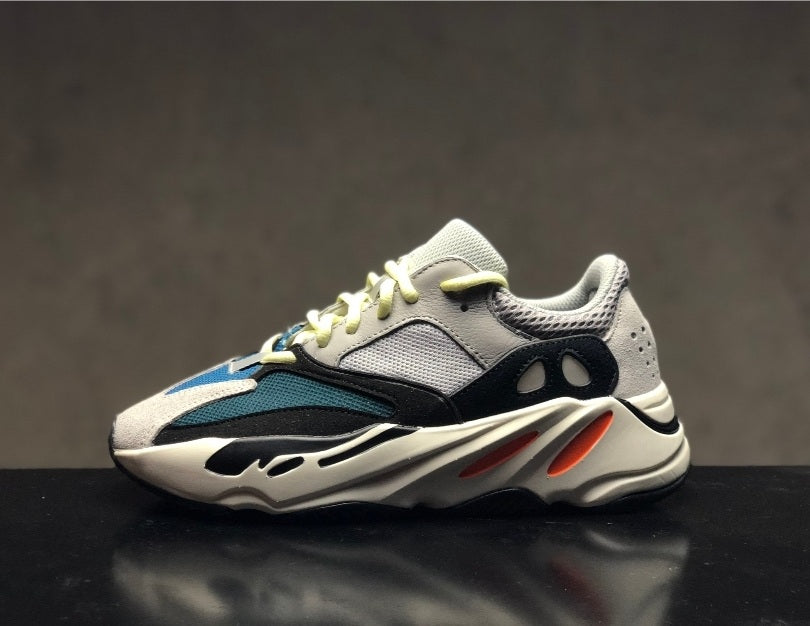 Les baskets Adidas Yeezy 700 V2 incarnent un style emblématique et une performance supérieure.
Par ailleurs, leur design distinctif et leur utilisation.