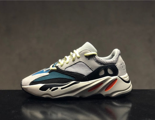 Les baskets Adidas Yeezy 700 V2 incarnent un style emblématique et une performance supérieure.
Par ailleurs, leur design distinctif et leur utilisation.