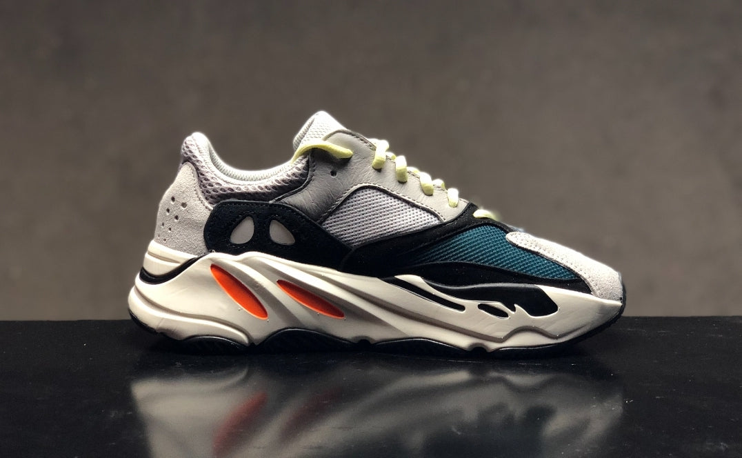 Les baskets Adidas Yeezy 700 V2 incarnent un style emblématique et une performance supérieure.
Par ailleurs, leur design distinctif et leur utilisation.