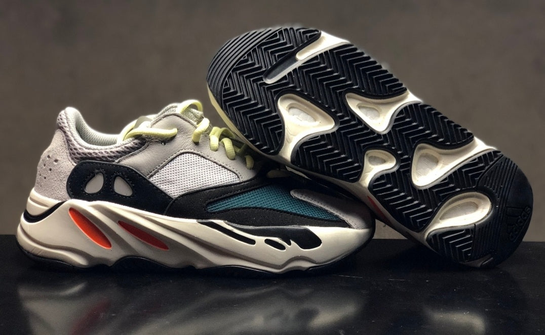 Les baskets Adidas Yeezy 700 V2 incarnent un style emblématique et une performance supérieure.
Par ailleurs, leur design distinctif et leur utilisation.