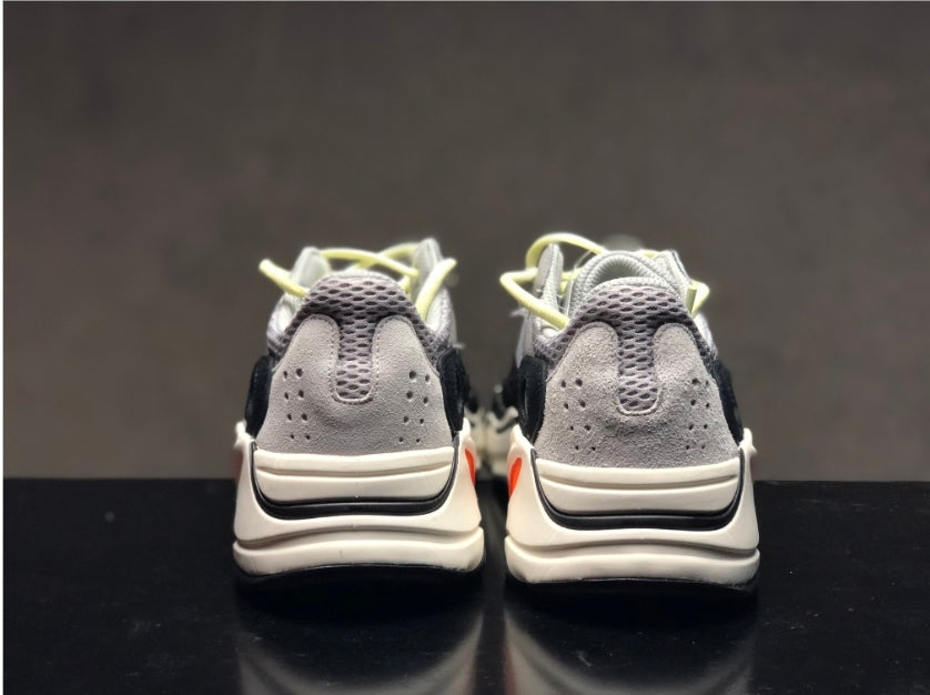 Les baskets Adidas Yeezy 700 V2 incarnent un style emblématique et une performance supérieure.
Par ailleurs, leur design distinctif et leur utilisation.