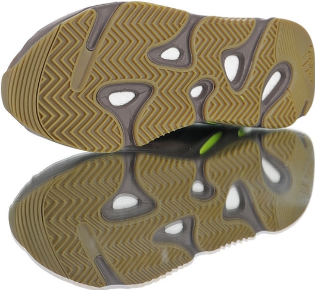 Les baskets Adidas Yeezy 700 V2 incarnent un style emblématique et une performance supérieure.
 design distinctif.pas cher.le moins cher.