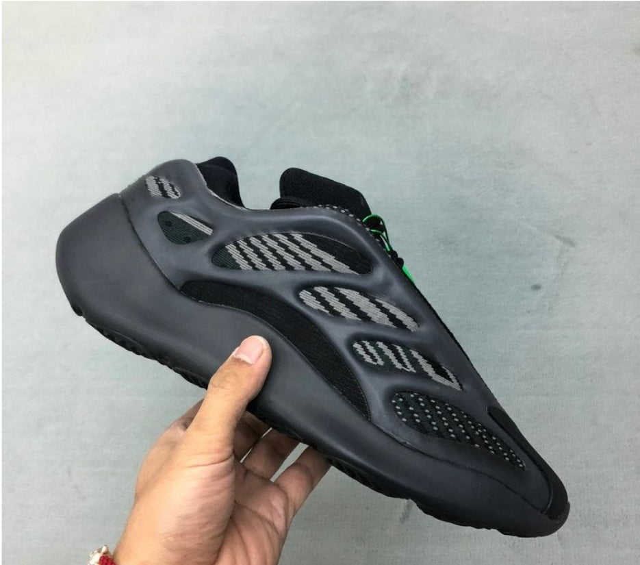 Les baskets Adidas Yeezy 700 V3 allient un style distinctif à un confort exceptionnel.
design unique. Pas cher. Le moins cher.
