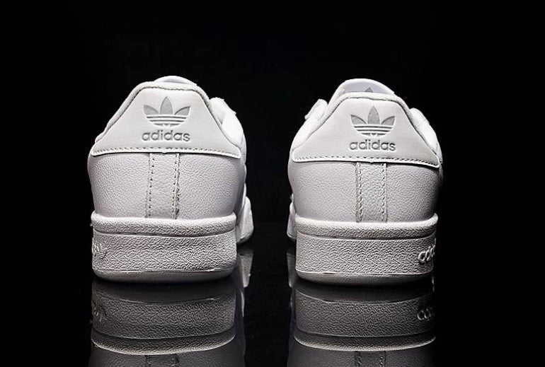 Les baskets Adidas Continental allient performance et style intemporel.
Leur silhouette élégante.pas cher.le moins cher.