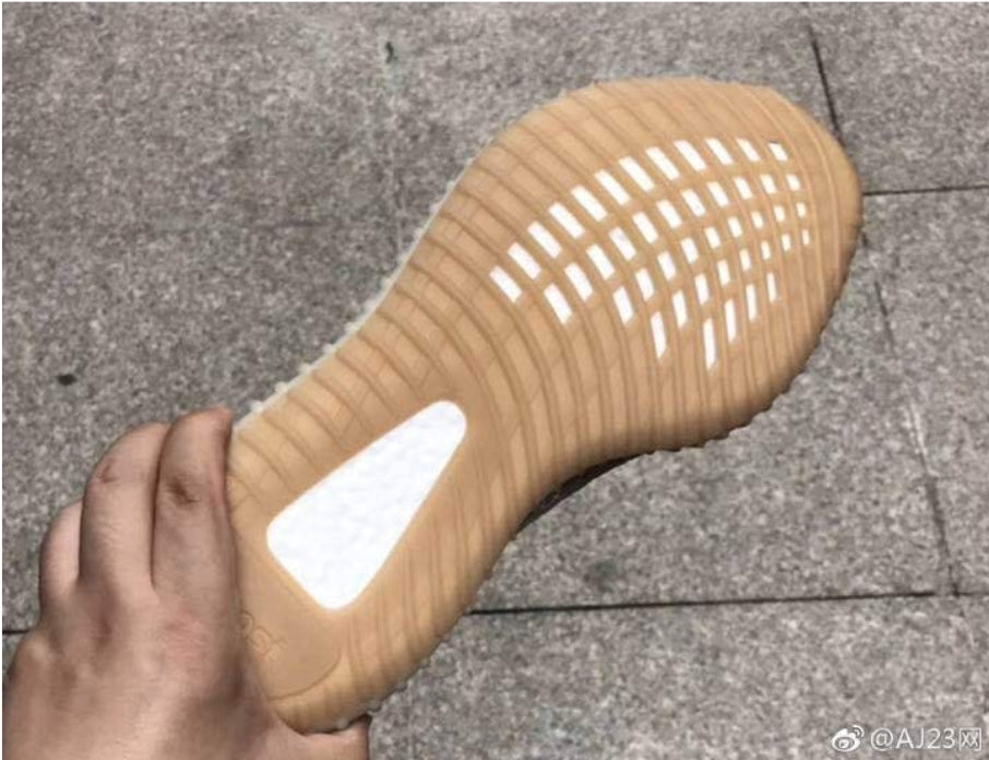 Les baskets Adidas Yeezy 350 sont une fusion parfaite de style emblématique et de confort exceptionnel.
design distinctif pas cher. Le moins cher.