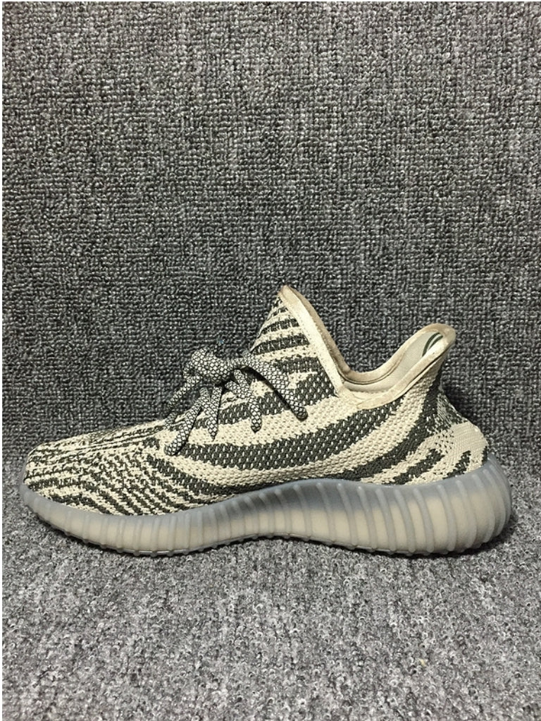 : Les baskets Adidas Yeezy 350 sont une fusion parfaite de style emblématique et de confort exceptionnel.
 design distinctif pas cher. le moins cher.