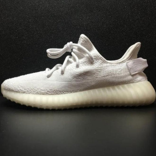 Les  Adidas Yeezy 350 Boost V2 Mono Mist Femme ,  entre Adidas et Kanye West, sont emblématiques pour leur design innovant et leur confort inégalé.