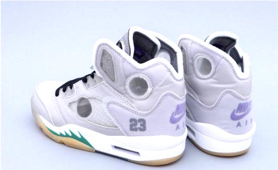 Les baskets Air Jordan 5 offrent un style audacieux et une performance exceptionnelle. leur design unique emblématique. Pas cher. Le moins cher.