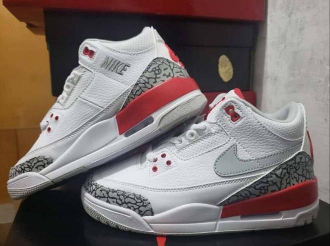 Les baskets Air Jordan 3 offrent un style légendaire et une performance exceptionnelle.
leur design emblématique.pas cher.le moins cher.