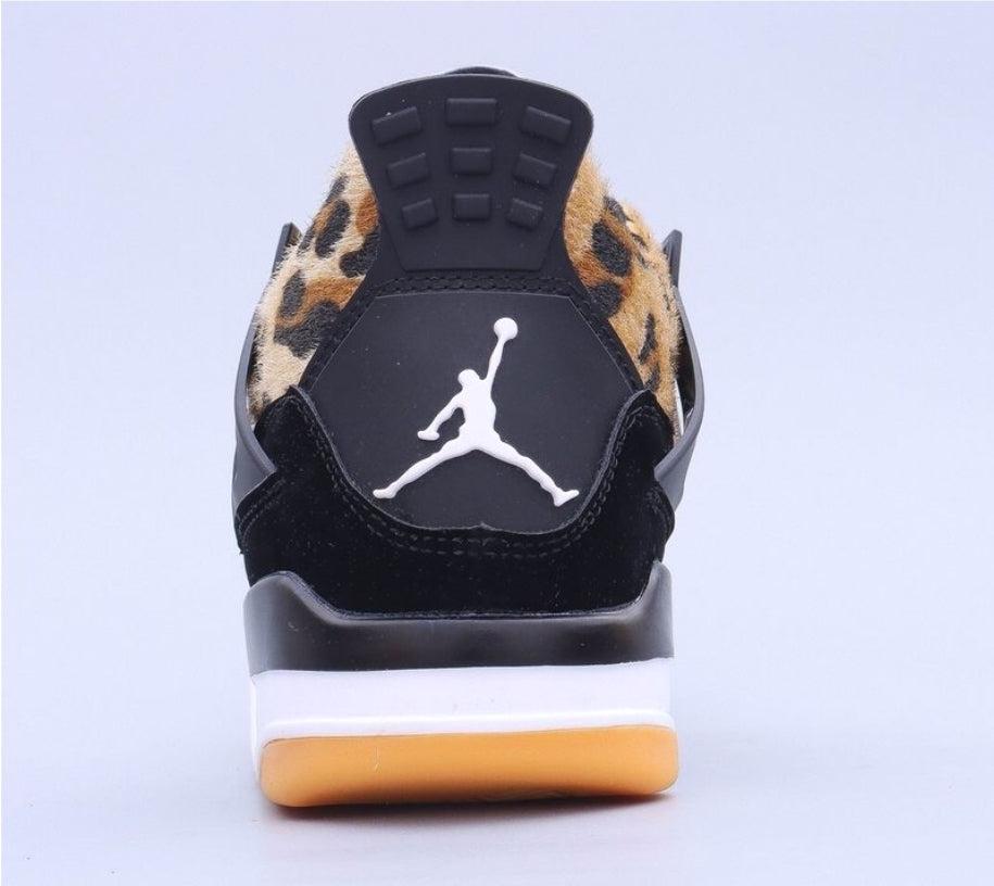 Les baskets Air Jordan 4 offrent un style iconique et une performance remarquable.
leur design distinctif pas cher. le moin cher.