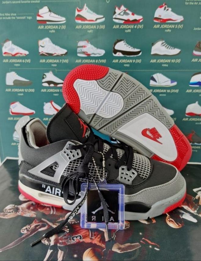 Les baskets Air Jordan 4 offrent un style légendaire et une performance exceptionnelle et unique.pas cher. le moins cher