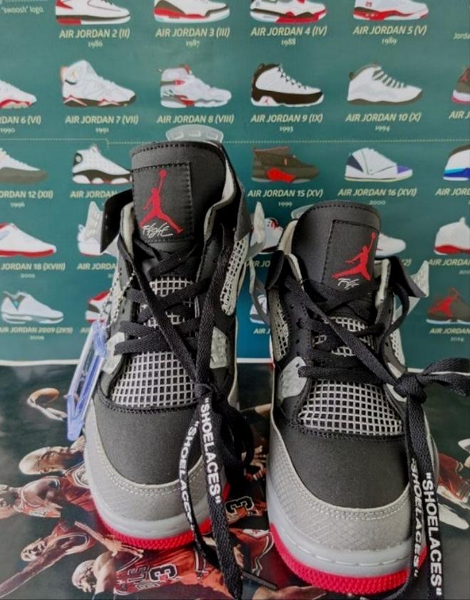 Les baskets Air Jordan 4 offrent un style légendaire et une performance exceptionnelle et unique.pas cher. le moins cher