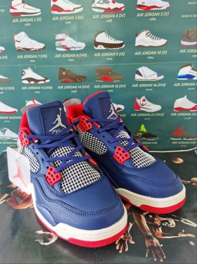 Les baskets Air Jordan 4 offrent un style légendaire et une performance exceptionnelle et unique.pas cher. le moins cher