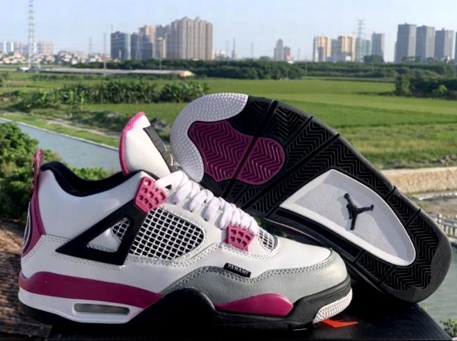 Les baskets Air Jordan 4 offrent un style iconique et une performance remarquable.
leur design distinctif pas cher. le moin cher.