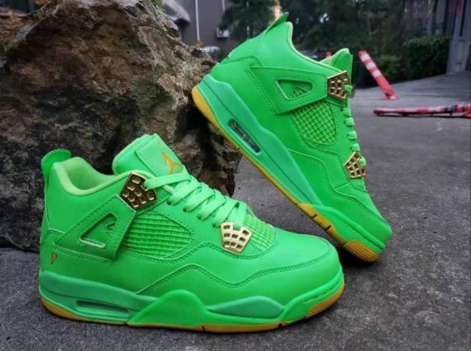 Baskets air Jordan 4