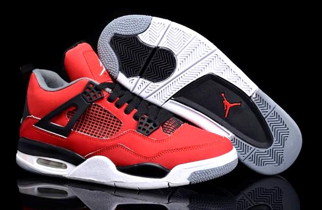 Les baskets Air Jordan 4 offrent un style iconique et une performance remarquable.
leur design distinctif pas cher. le moin cher.