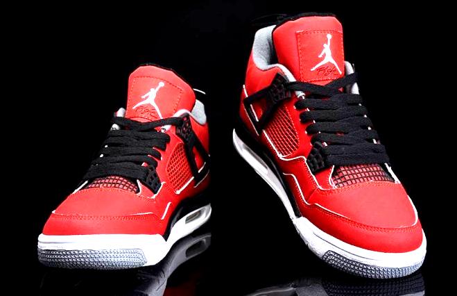 Les baskets Air Jordan 4 offrent un style iconique et une performance remarquable.
leur design distinctif pas cher. le moin cher.