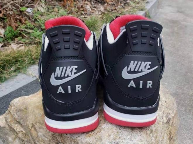 Les baskets Air Jordan 4 offrent un style iconique et une performance remarquable.
leur design distinctif pas cher. le moin cher.