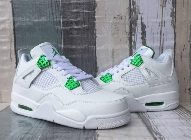 Les baskets Air Jordan 4 offrent un style iconique et une performance remarquable.
leur design distinctif pas cher. le moin cher.