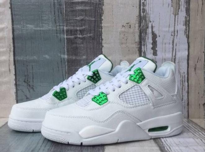 Les baskets Air Jordan 4 offrent un style iconique et une performance remarquable.
leur design distinctif pas cher. le moin cher.