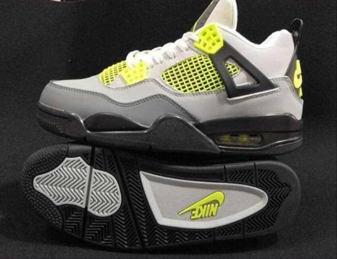 Les baskets Air Jordan 4 offrent un style iconique et une performance remarquable.
leur design distinctif pas cher. le moin cher.