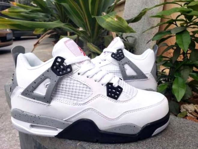 Les baskets Air Jordan 4 offrent un style iconique et une performance remarquable.
leur design distinctif pas cher. le moin cher.