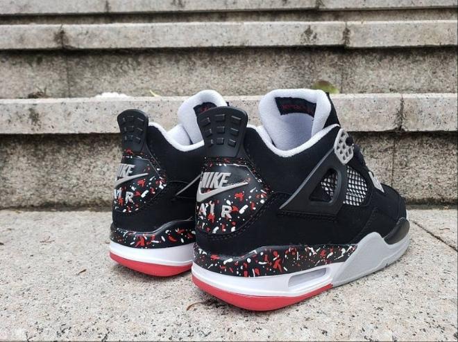 Les baskets Air Jordan 4 offrent un style légendaire et une performance exceptionnelle et unique.pas cher. le moins cher