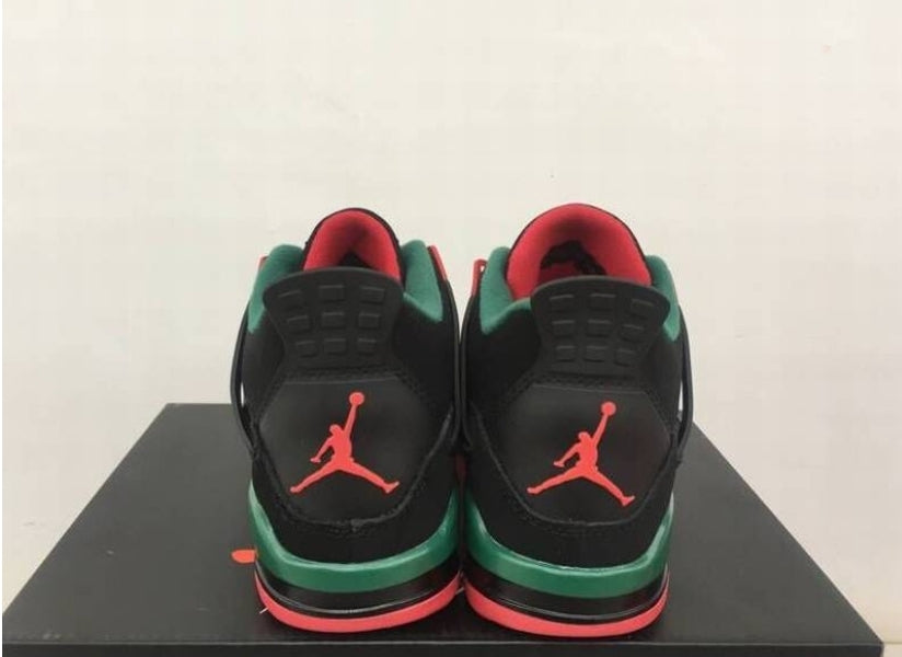 Les baskets Air Jordan 4 offrent un style légendaire et une performance exceptionnelle et unique.pas cher. le moins cher