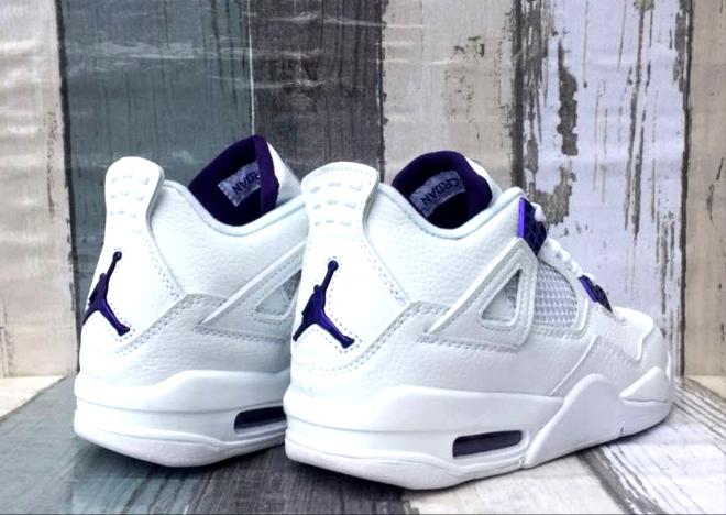 Les baskets Air Jordan 4 offrent un style iconique et une performance remarquable.
leur design distinctif pas cher. le moin cher.