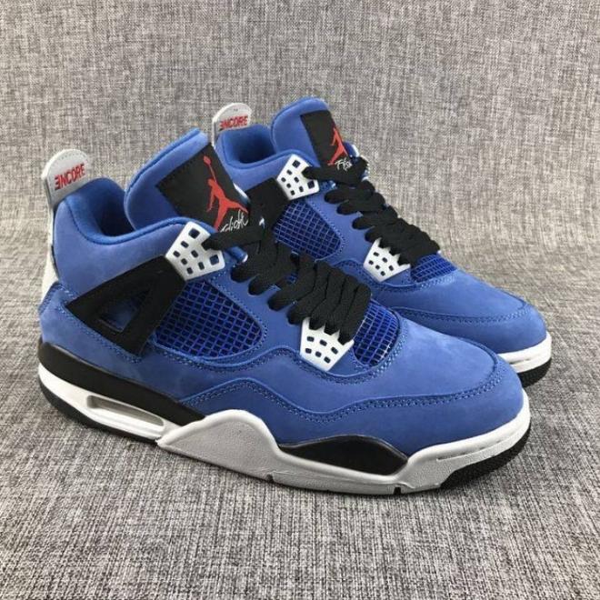 Les baskets Air Jordan 4 offrent un style iconique et une performance remarquable.
leur design distinctif pas cher. le moin cher.