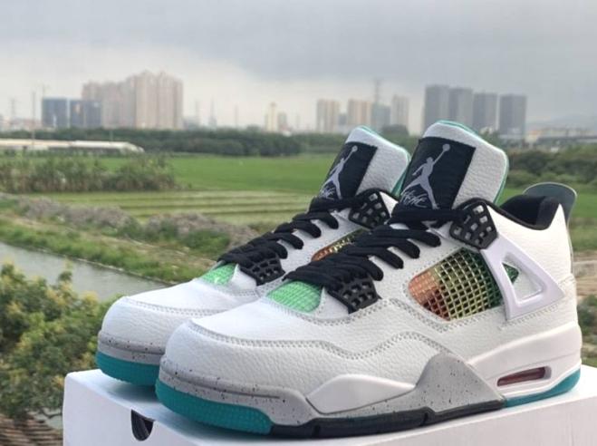 Les baskets Air Jordan 4 offrent un style iconique et une performance remarquable.
leur design distinctif pas cher. le moin cher.