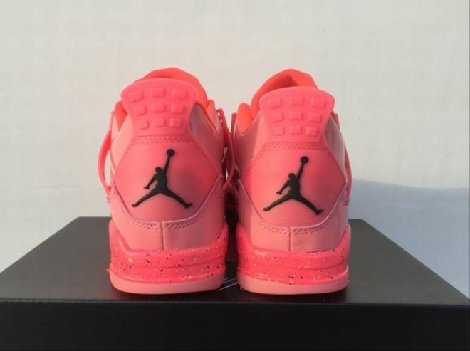 Les baskets Air Jordan 4 offrent un style iconique et une performance remarquable.
leur design distinctif pas cher. le moin cher.