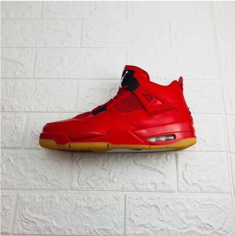 Les baskets Air Jordan 4 offrent un style iconique et une performance remarquable.
leur design distinctif pas cher. le moin cher.