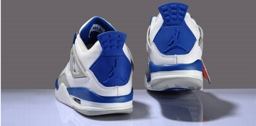 Les baskets Air Jordan 4 offrent un style iconique et une performance remarquable.
leur design distinctif pas cher. le moin cher.