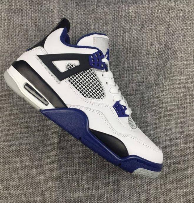 Les baskets Air Jordan 4 offrent un style iconique et une performance remarquable.
leur design distinctif pas cher. le moin cher.
