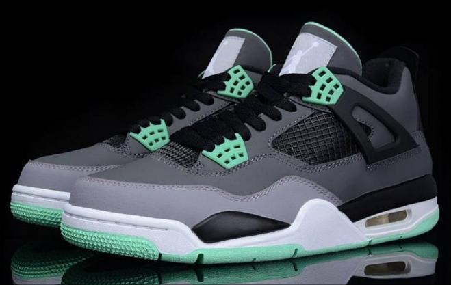 Les baskets Air Jordan 4 offrent un style iconique et une performance remarquable.
leur design distinctif pas cher. le moin cher.
