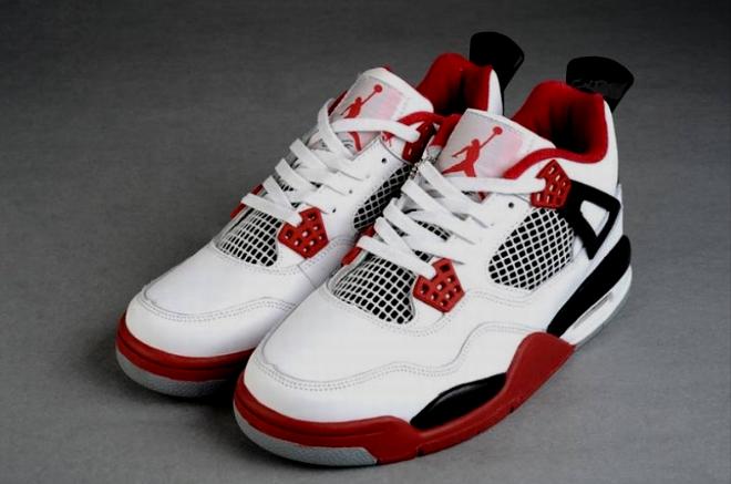 Les baskets Air Jordan 4 offrent un style iconique et une performance remarquable.
leur design distinctif pas cher. le moin cher.