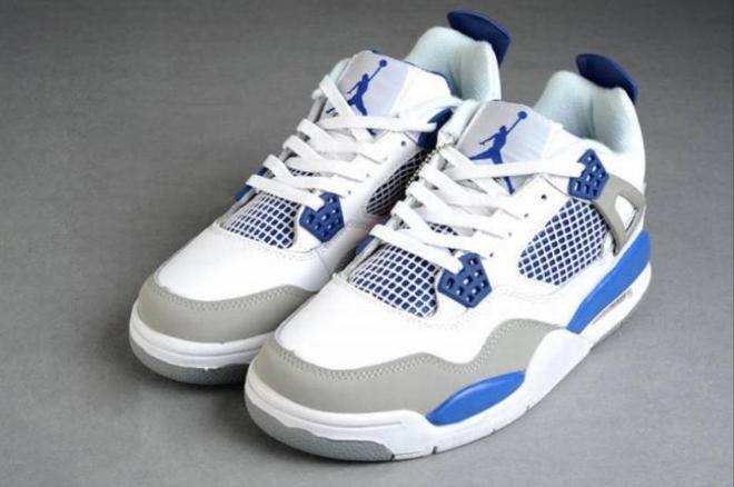 Les baskets Air Jordan 4 offrent un style iconique et une performance remarquable.
leur design distinctif pas cher. le moin cher.