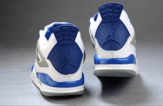 Les baskets Air Jordan 4 offrent un style iconique et une performance remarquable.
leur design distinctif pas cher. le moin cher.