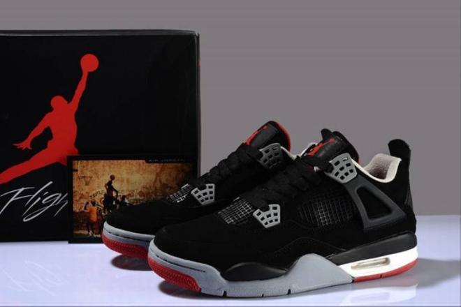 Les baskets Air Jordan 4 offrent un style iconique et une performance remarquable.
leur design distinctif pas cher. le moin cher.