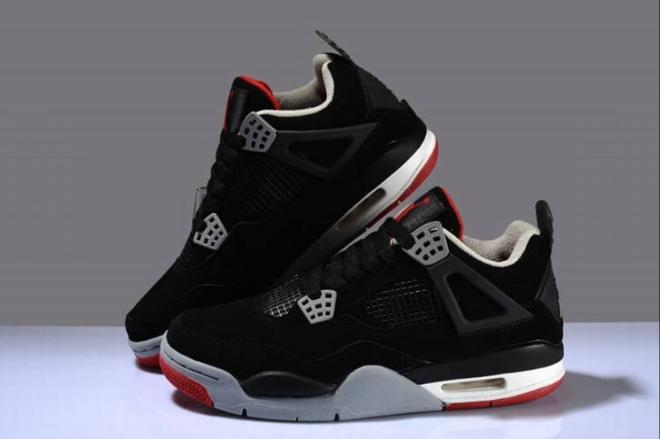 Les baskets Air Jordan 4 offrent un style iconique et une performance remarquable.
leur design distinctif pas cher. le moin cher.