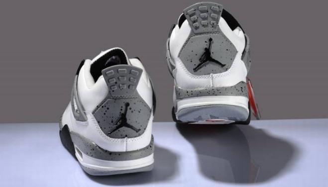 Les baskets Air Jordan 4 offrent un style iconique et une performance remarquable.
leur design distinctif pas cher. le moin cher.