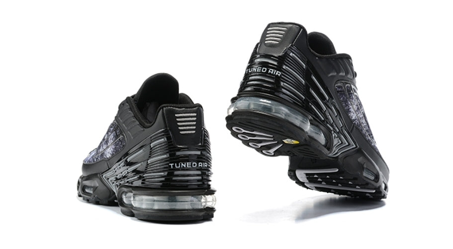 baskets Nike Air Max Plus 3 « Black Graphic »