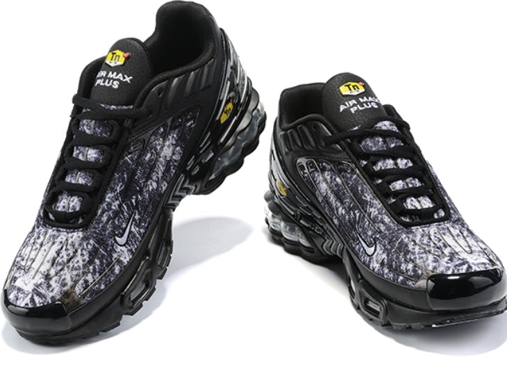 baskets Nike Air Max Plus 3 « Black Graphic »