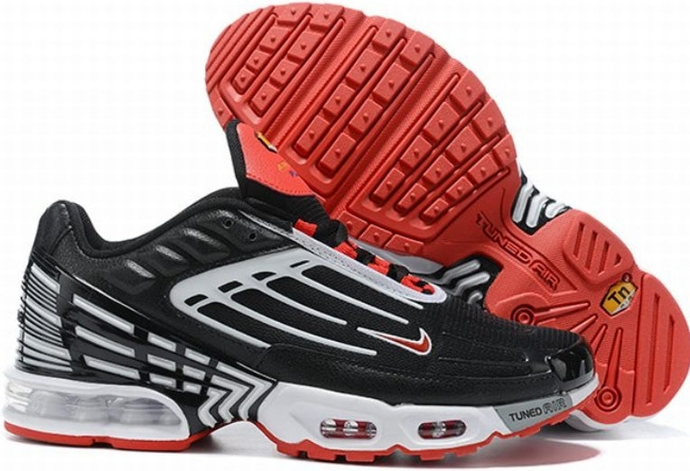 baskets Nike Air Max Plus 3Black White Track Red