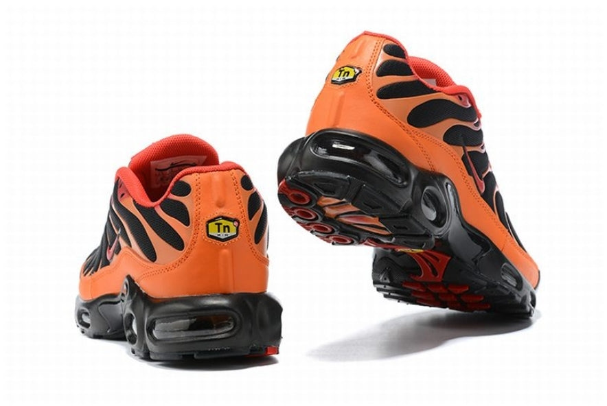 baskets Nike Air Max Plus tn  Volcano