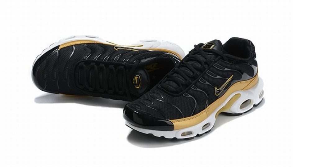 baskets Nike tn Air Max Plus Black Metallic Gold (GS)